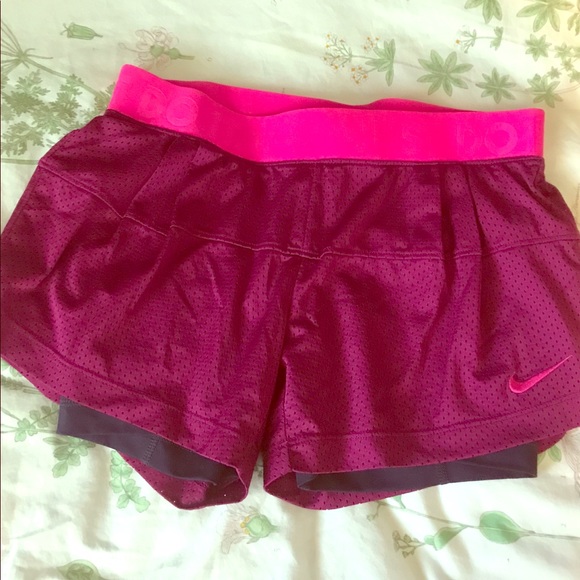 Athletic shorts - Picture 1 of 9